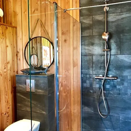 La Maison Moutchic 3*