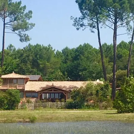 Bed & Breakfast La Maison Moutchic