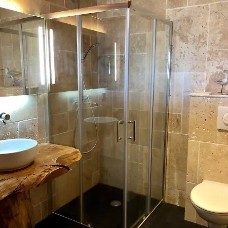 La Maison Moutchic Bed & Breakfast