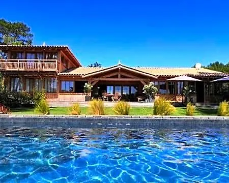 Oda ve Kahvaltı La Maison Moutchic