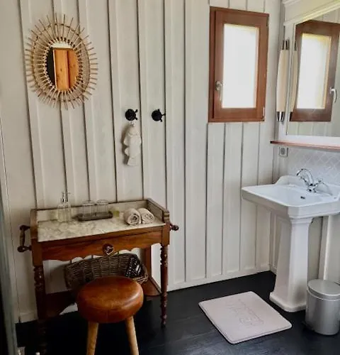 La Maison Moutchic 3*